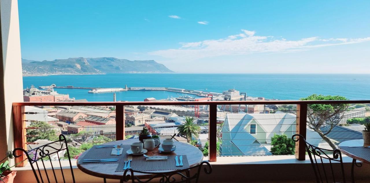 マリナー ゲストハウス Simonʼs Town エクステリア 写真