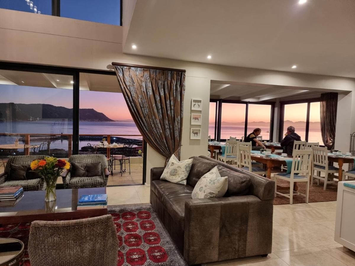 マリナー ゲストハウス Simonʼs Town エクステリア 写真