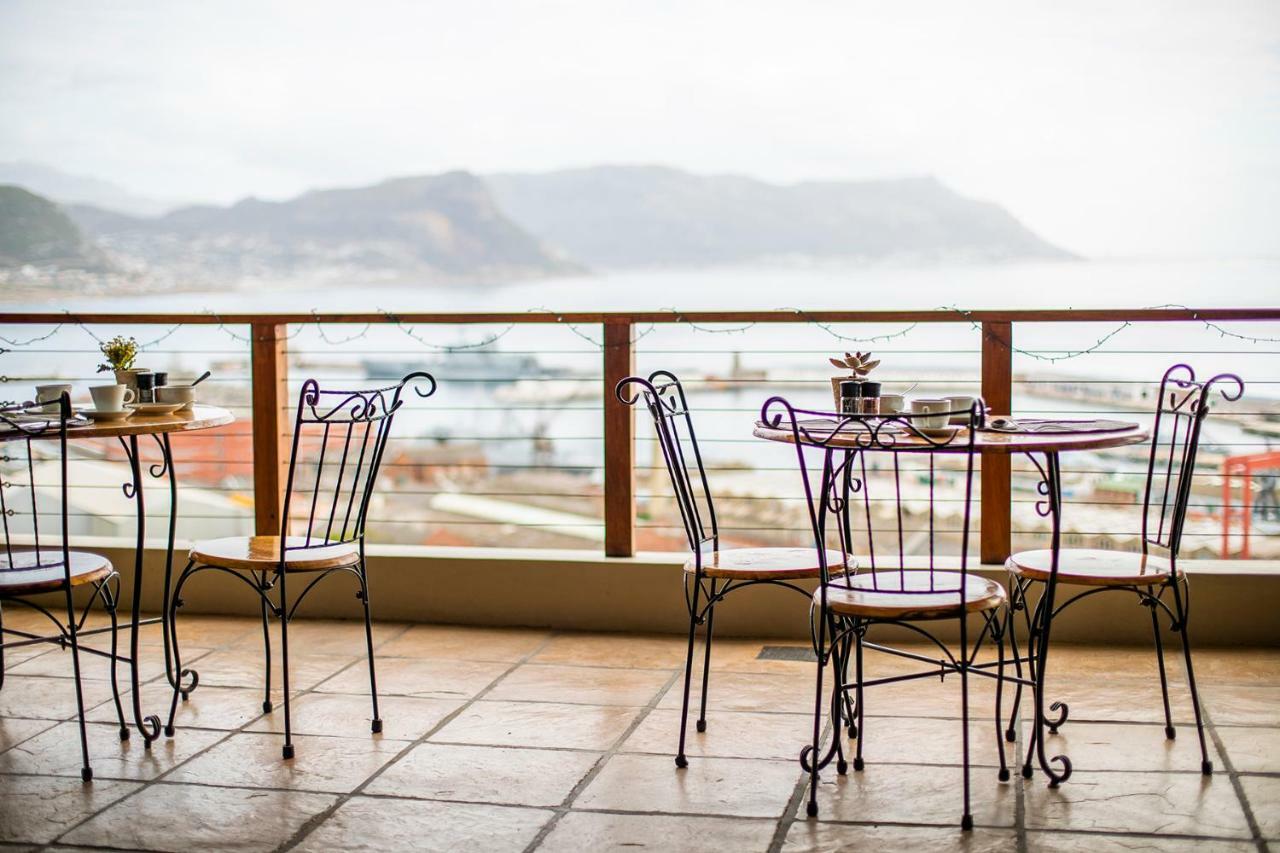 マリナー ゲストハウス Simonʼs Town エクステリア 写真